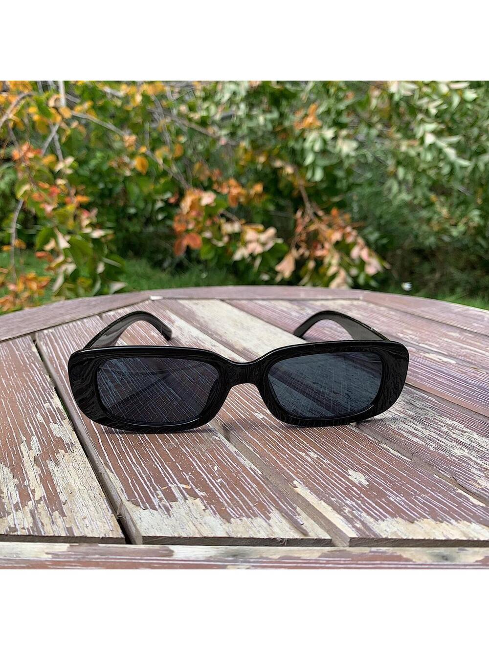 Black sunglasses. UVA UVB protection - Picture 2 of 5